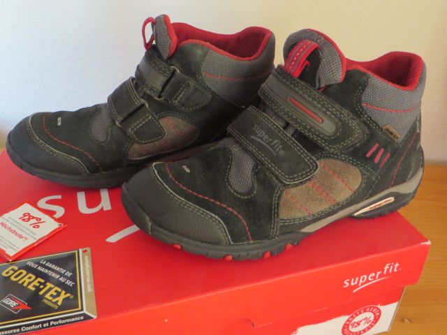 Superfit Outdoorschuh Weite M Gr. 35 schwarz rot mit Goretex OVP in Bad Wörishofen