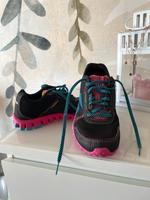 Laufschuhe Reebok Gr. 36 Joggingschuhe Brandenburg - Senftenberg Vorschau