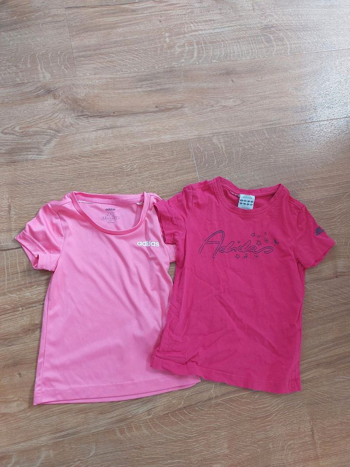 Adidas T-Shirt Mädchen Gr. 116  4-5 Jahre in Ravensburg