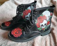 NEU Tolle Totenkopf Stiefel Stiefeletten Boots Schwarz 40 39,5 Nordrhein-Westfalen - Wilnsdorf Vorschau