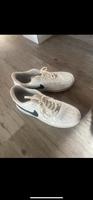 Nike Air Schuhe  weiß  Größe 40 Nordrhein-Westfalen - Oer-Erkenschwick Vorschau