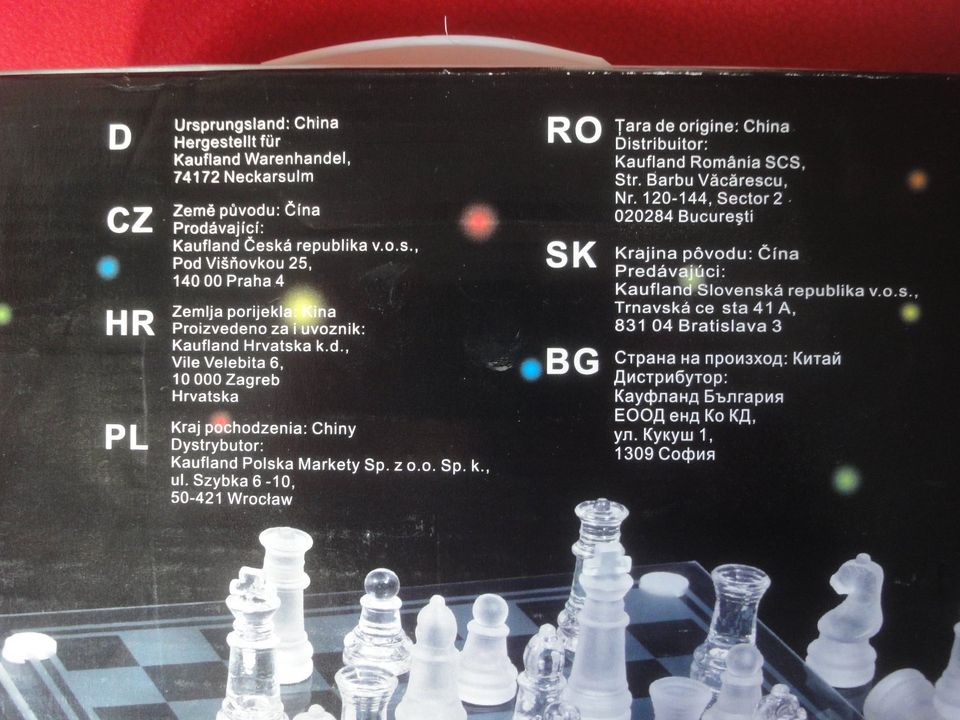 Schachspiel, Schachbrett , und Figuren aus Glas in Ronneburg