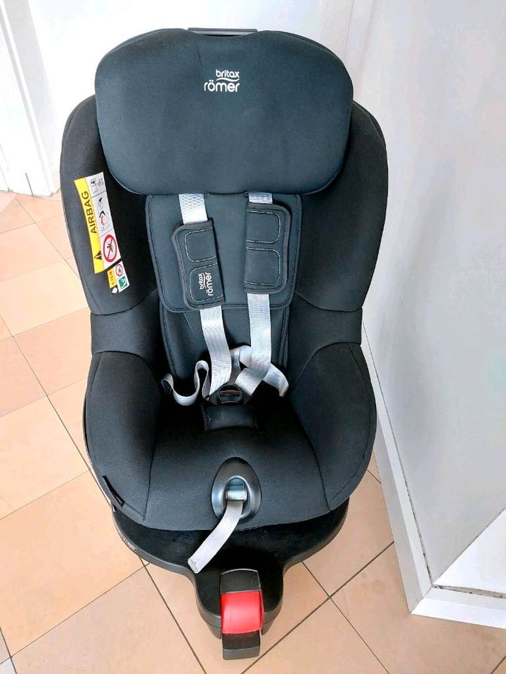 Britax Römer Reboarder Dualfix-M-i-size Kindersitz schwarz in Weyhe