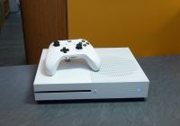 Microsoft Xbox One S Spielkonsole mit 500 GB in Weiß - Neuwertig Pankow - Prenzlauer Berg Vorschau