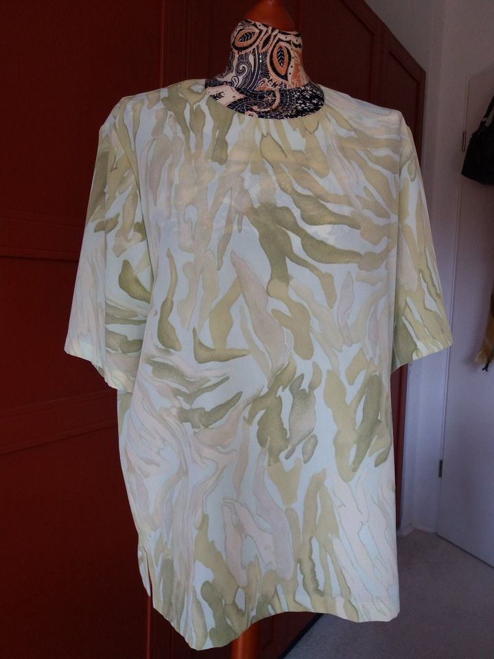 Bluse Shirt gr. 44 grün batik in Issum