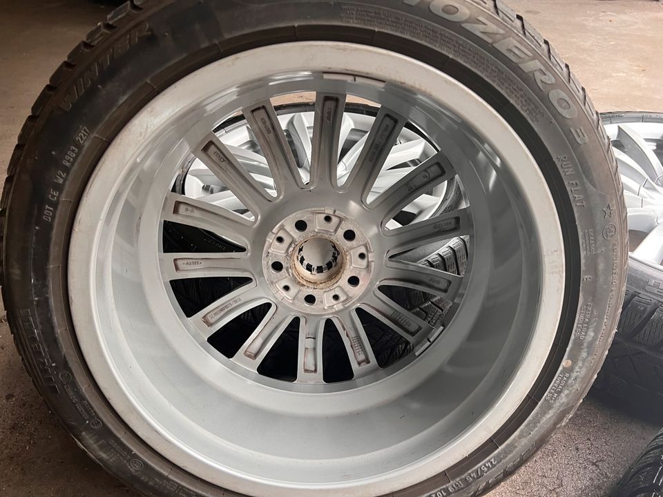 BMW  7er g11 g12 5er Gt g32 620 245/45/19 Pirelli Winter in Knittlingen