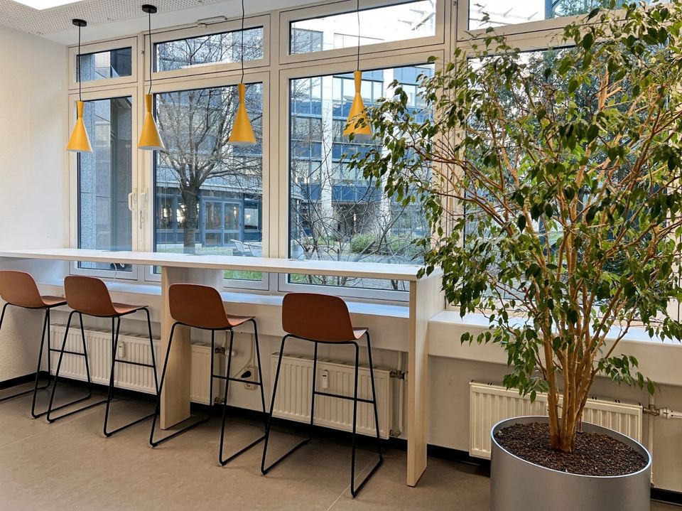 Buchen Sie einen reservierten Coworking-Arbeitsplatz oder Hot Desk in Regus Atrium in Leipzig