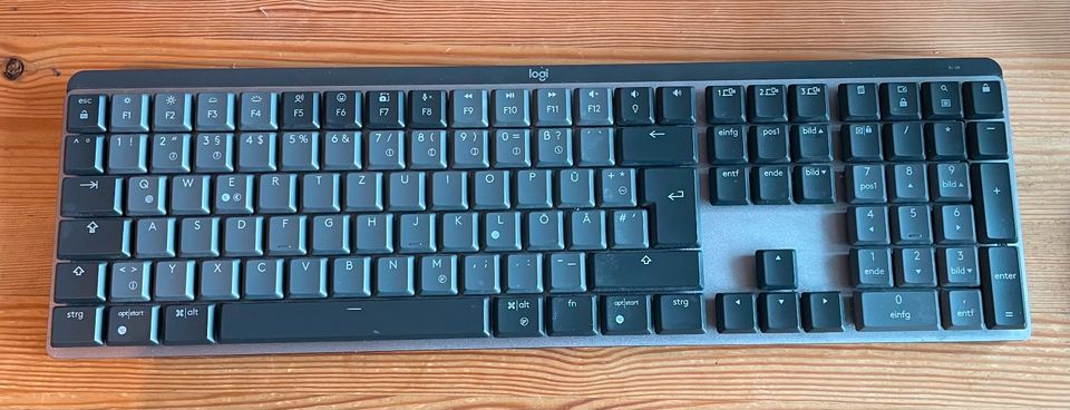 Logitech MX Mechanical Clicky/blaue Tasten schwarz m Ziffernblock in Leipzig