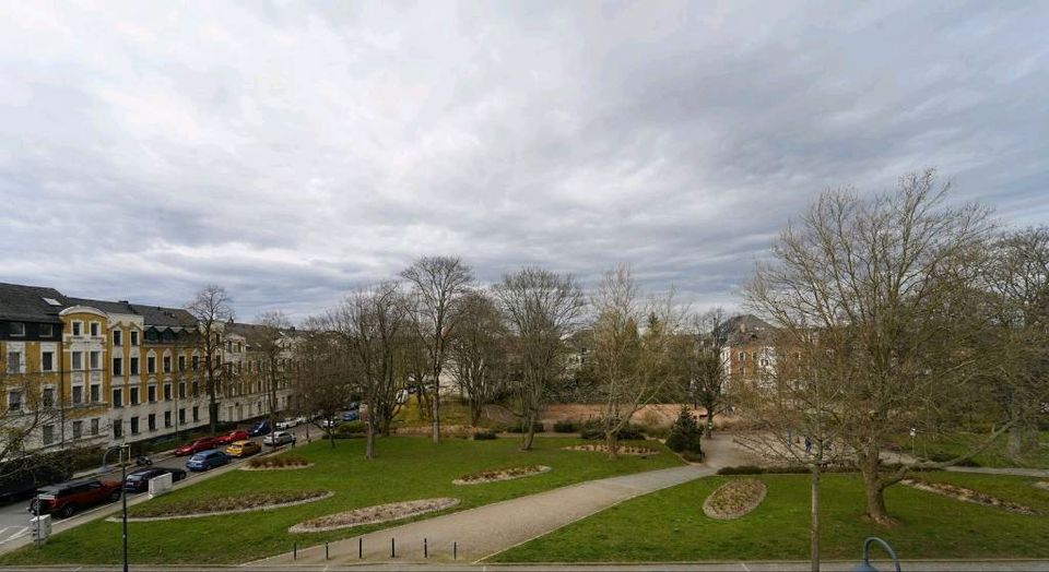 Wohnen am Park mit EBK und Balkon in Chemnitz