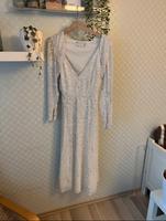 Wunderschönes Pailletenkleid und Jäckchen Hessen - Florstadt Vorschau
