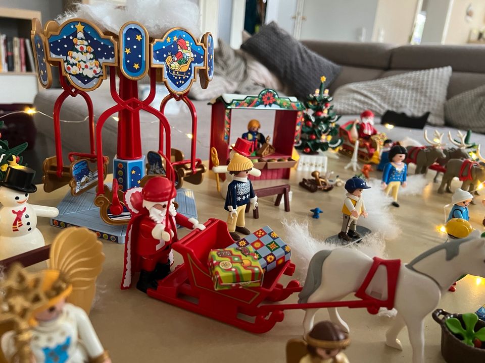 Playmobil Weihnachten Weihnachtsmarkt Konvolut in Giesen