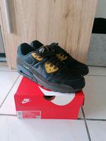 Nike Air Max 90 Black Bronzine size 45,5 Hessen - Bickenbach Vorschau