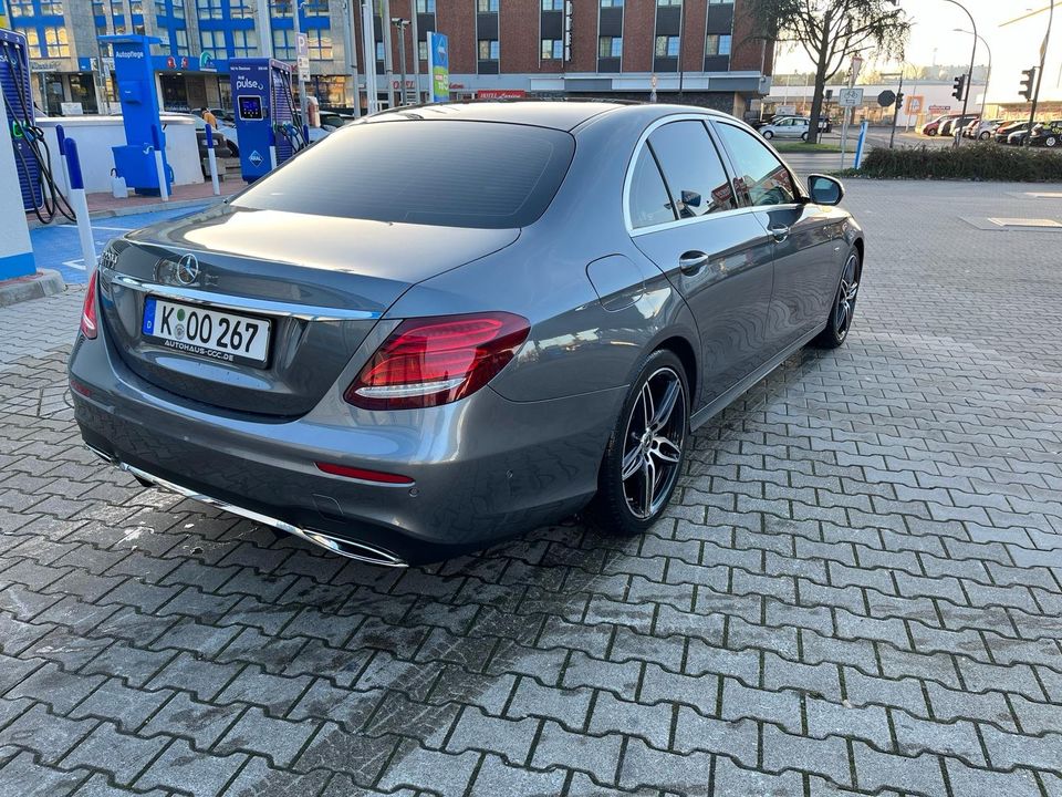 Autovermietung/Mercedes E Klasse /Hochzeit/ Mieten / Rent by CCC in Köln