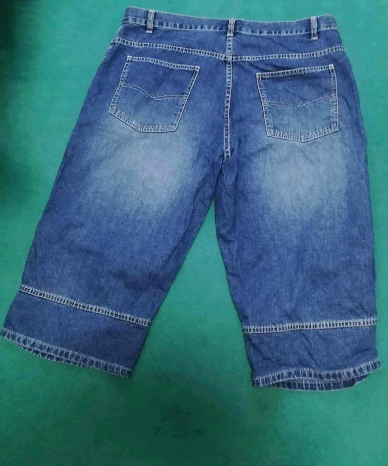 Herren Caprihose Gr. 50, wie NEU, Jeans Bermuda Shorts in Netzschkau