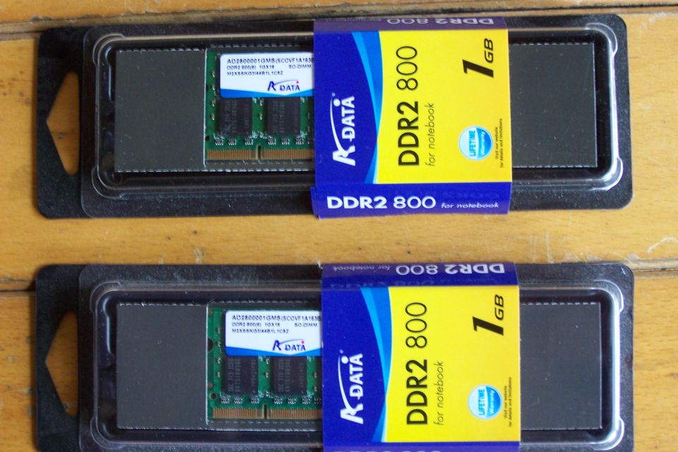 2 Stück Speicher A Data DDR2 800 1GB for notebook; unbenutzt! NEU in Berlin