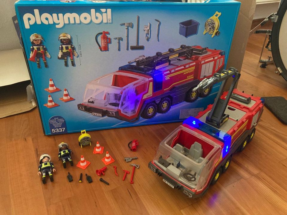 Playmobil 9466 City Action Feuerwehr Unimog Truck Licht + Sound in Römhild