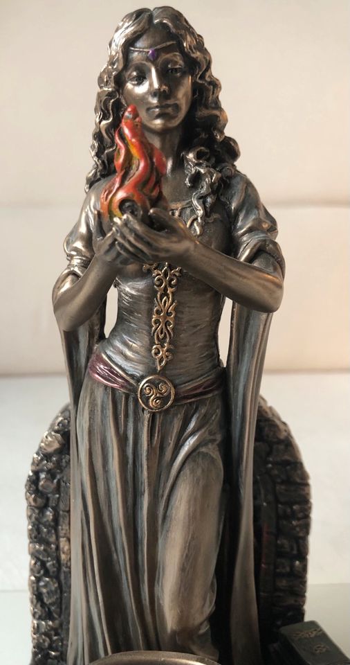 Birgid Keltische Göttin Des Feuers Lichtgöttin Räuchern Figur in Ratzeburg