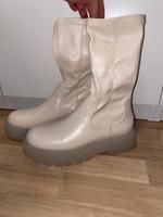 Beige Boots Feldmoching-Hasenbergl - Feldmoching Vorschau