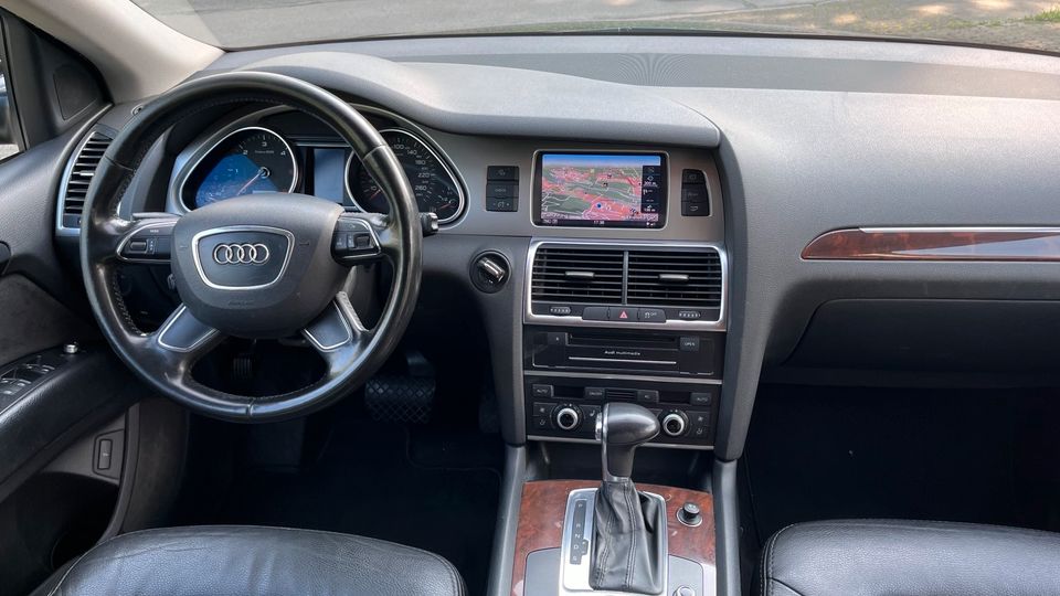 Audi Q7 3.0 TDI 7 sitzer in Düren