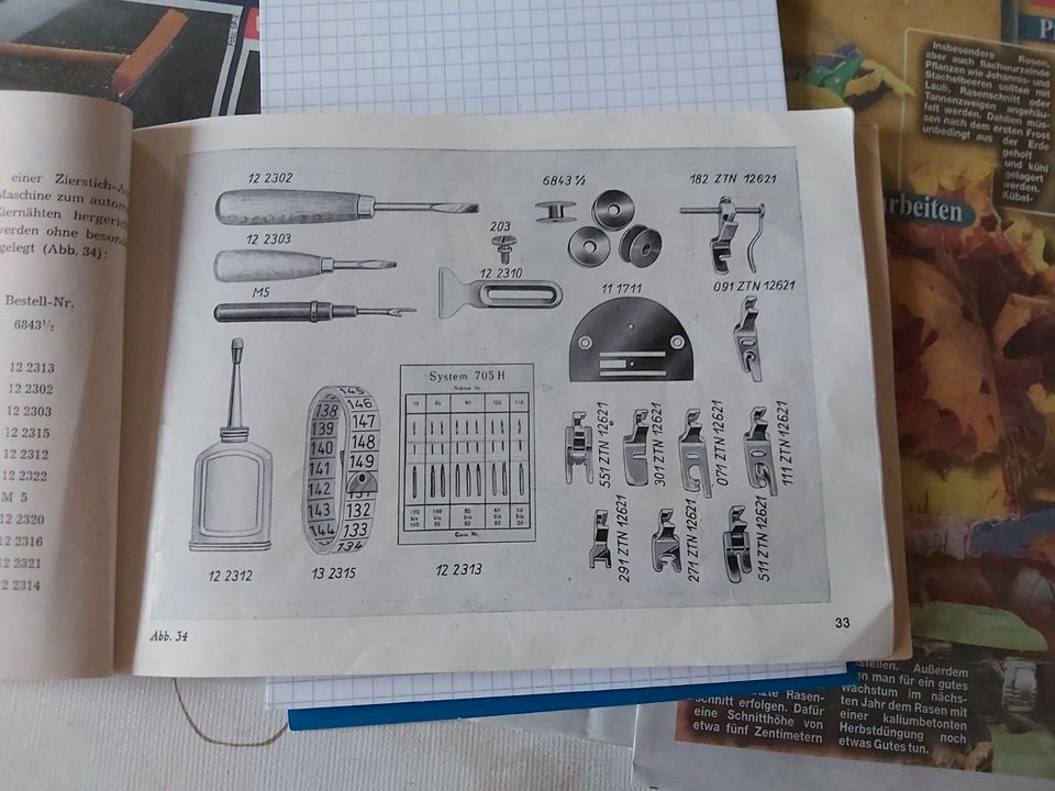 Nähmaschine Nähschrank 60er Jahren inkl. Lampe & Nähtisch, massiv in Struppen