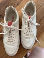 Esprit Sneaker Größe 40 Hessen - Friedberg (Hessen) Vorschau