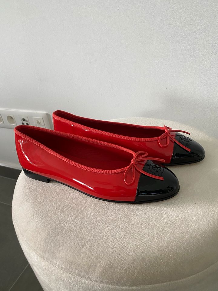 Chanel Ballerina rot schwarz Lack 39,5 Neu in Saarbrücken