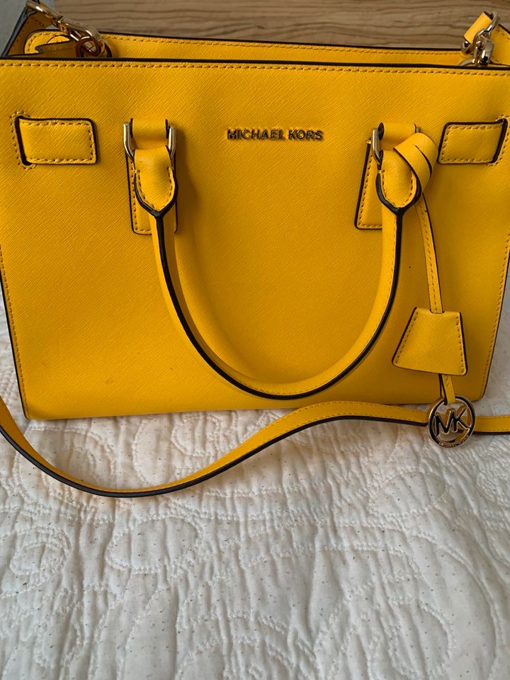 Michael kors Handtasche gelb Original in Beuel - Holzlar | eBay  Kleinanzeigen ist jetzt Kleinanzeigen