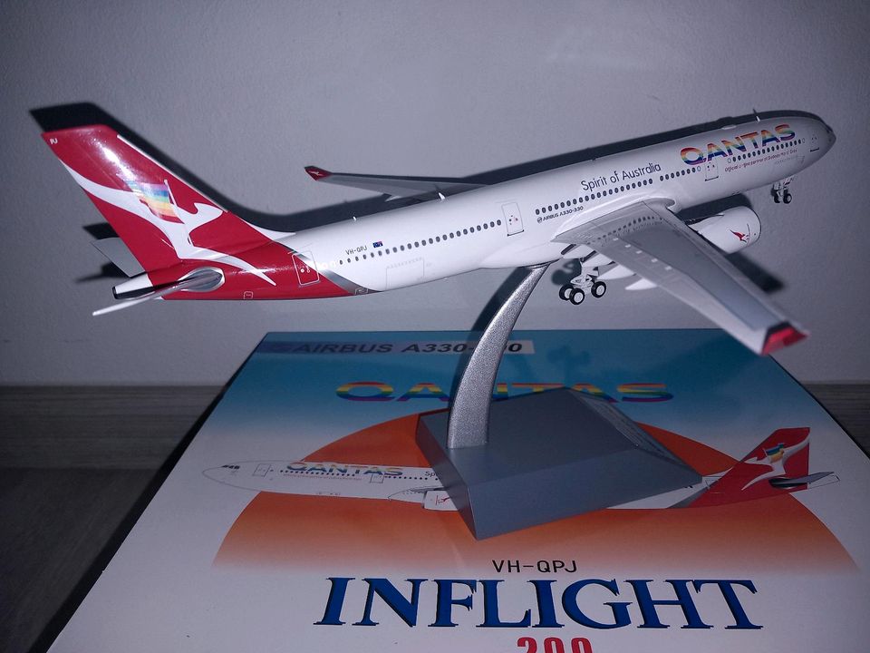 Inflight200 | 1:200 | Airbus A330-300 | QANTAS | VH-QPJ | Mardi G in Frankfurt am Main