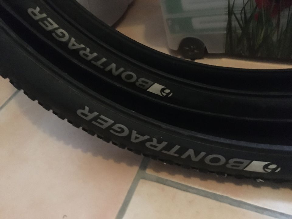 Fahrrad-Reifen MTB 29Zoll Bontrager in Neu-Anspach