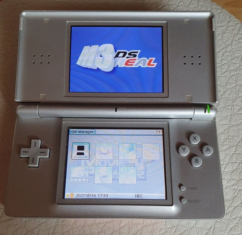 Nintendo DS Lite Konsole mit der OVP und Spezial Zubehör in Uchte