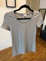 H&M Basic Shirt Damen grau rundhals S Sommer edel Blogger Bayern - Gröbenzell Vorschau