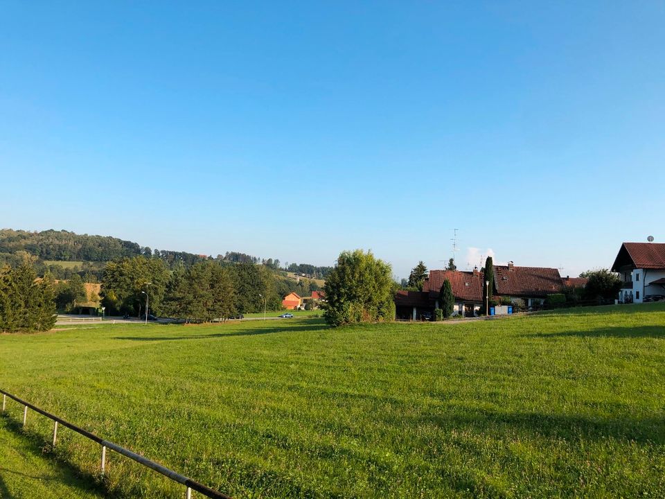 Traumhaftes Baugrundstück im Kurort Bad Griesbach in ruhiger, zentraler Lage mit Bergblick! in Bad Griesbach im Rottal