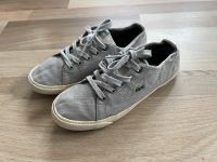 Original Lacoste Schuhe 33 Stoffschuhe grau Sneaker Nordrhein-Westfalen - Detmold Vorschau