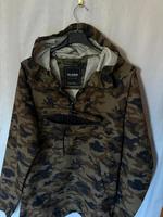 Pull & Bear Windbreaker Jacke Camouflage Nordrhein-Westfalen - Düren Vorschau