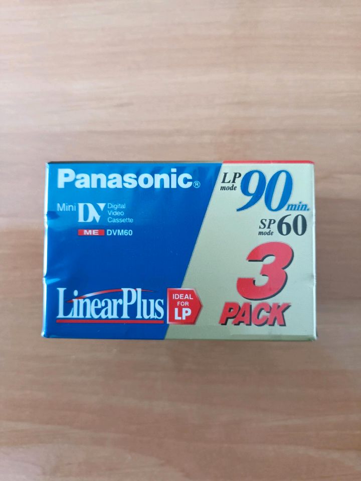 Panasonic DVC  Mini Digital Video Cassette 3er Pack in Tiddische