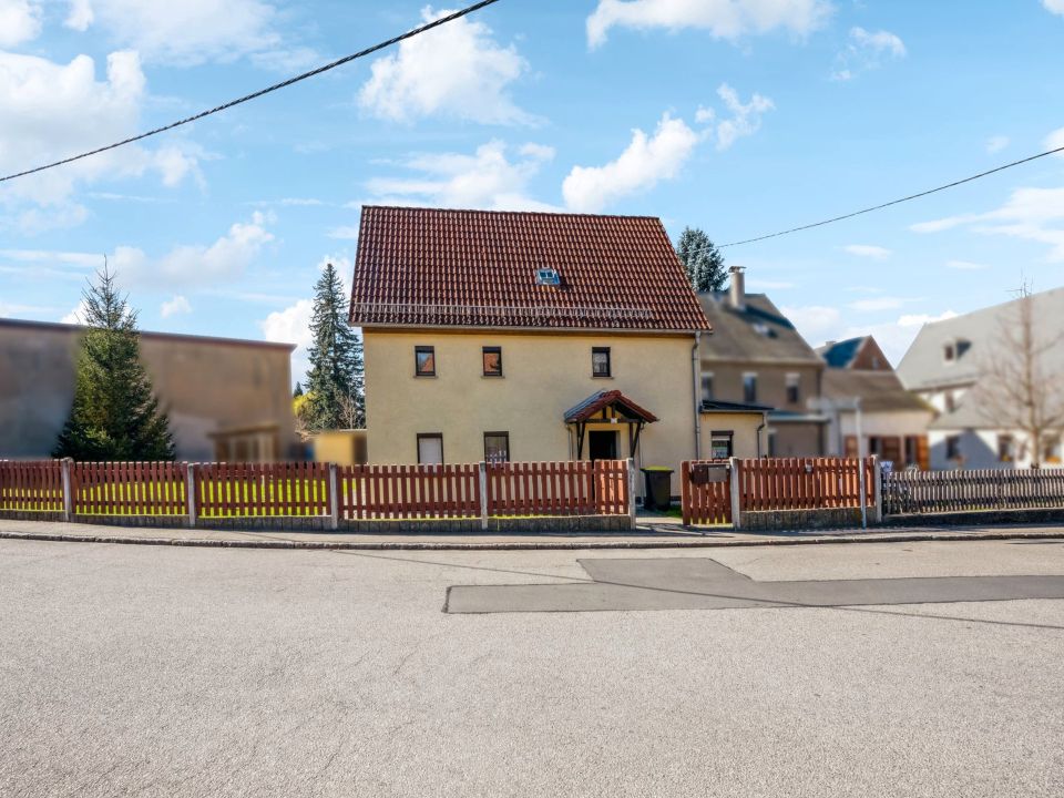 Freistehendes Ein- oder Zweifamilienhaus mit Potenzial in Waldenburg in Waldenburg