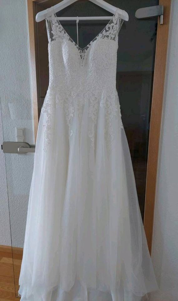 Brautkleid / Hochzeitskleid Größe 38 in Vörstetten