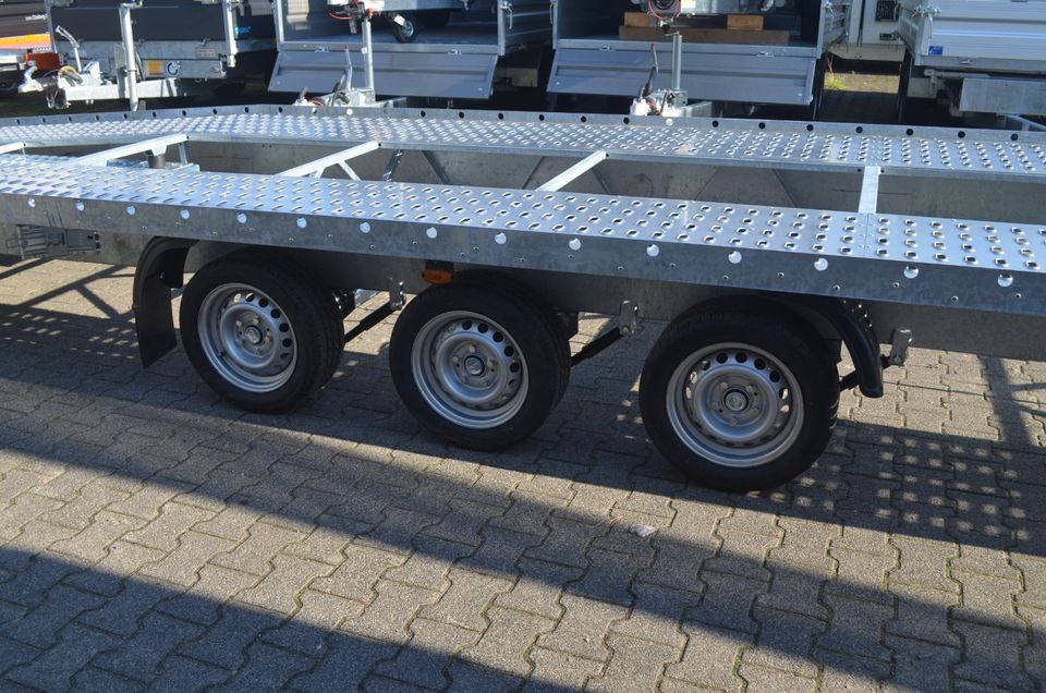 PKW Anhänger NEU 3500 Kg Autotransporter 3 Achsen 100 Kmh 800x200 in Bielefeld