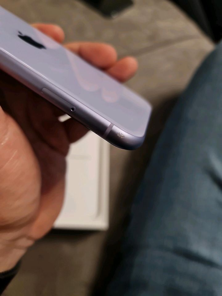 iPhone 11 128GB Purple in Witten
