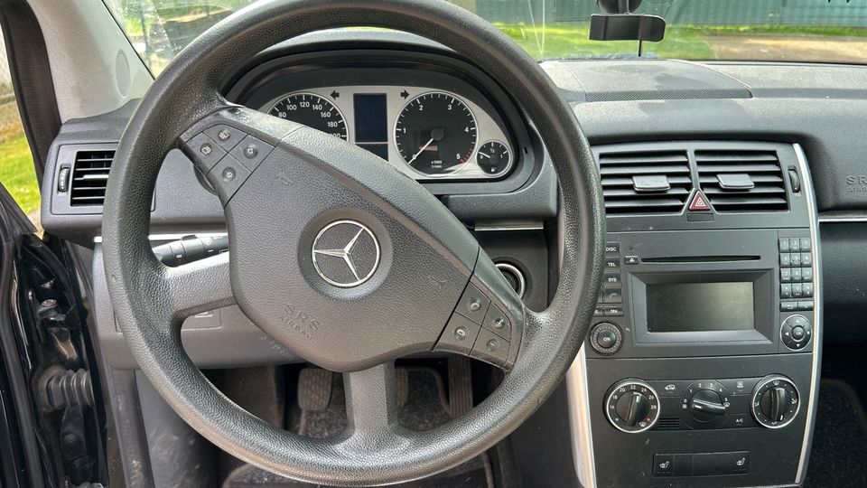 Mercedes Benz B180 in Bergheim