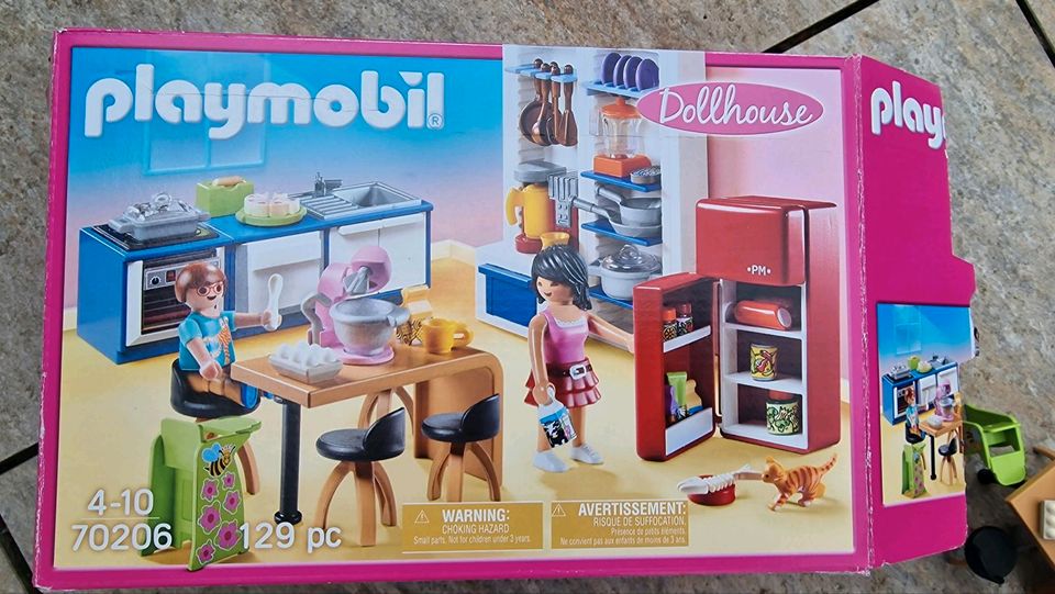Playmobil Dollhouse Family Kitchen Set 70206 in Goch