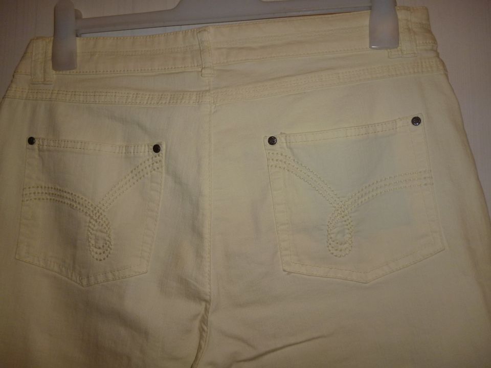 Sommer Jeans von Bexleys Woman - Modell Sandra - Gr. 44 - Wie NEU in Muggensturm