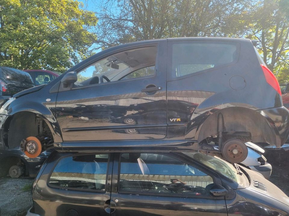 Citroen c2 vtr benzina Getriebe Antriebswelle Auspuff Achse in Duisburg