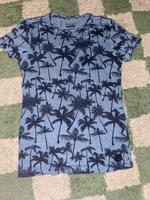 T-Shirt mit Palmenmuster Stuttgart - Vaihingen Vorschau