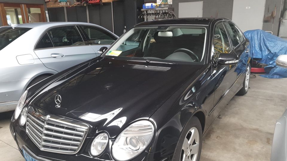 Mercedes E 220 cdi mit 162519 km in Übach-Palenberg