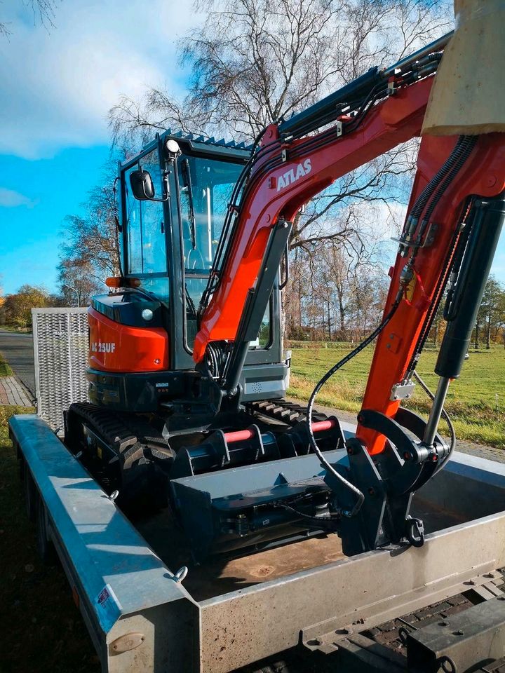 Atlas AC 25UF Minibagger mit kurzem Heck - Kompaktgerät für Garten- & Landschaftsbau Hof Bauarbeiten - Antrieb von YANMAR mit 14,6kW - Schaufelvolumen 0,08m3 - Grabtiefe bis 2,84m in Heemsen