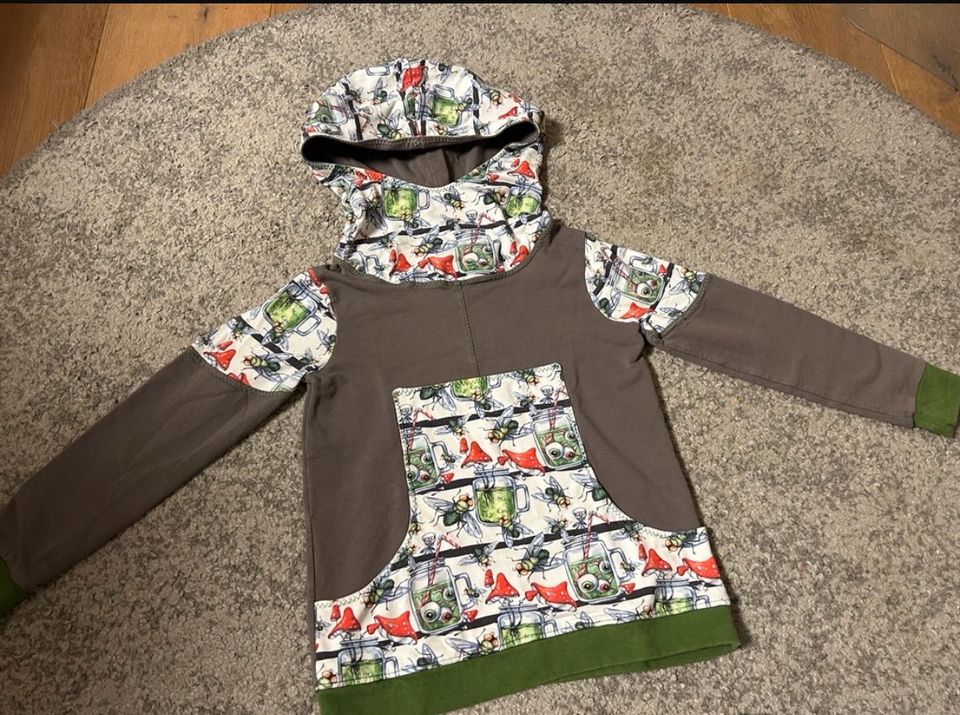 Handmade Hoodie Pulli 110 116 Hose Jogger Shirt Mütze Loop in Breitenfelde