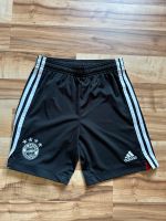 FC Bayern München Kinder Trainingsshort, Gr. 152! Saarland - Nohfelden Vorschau