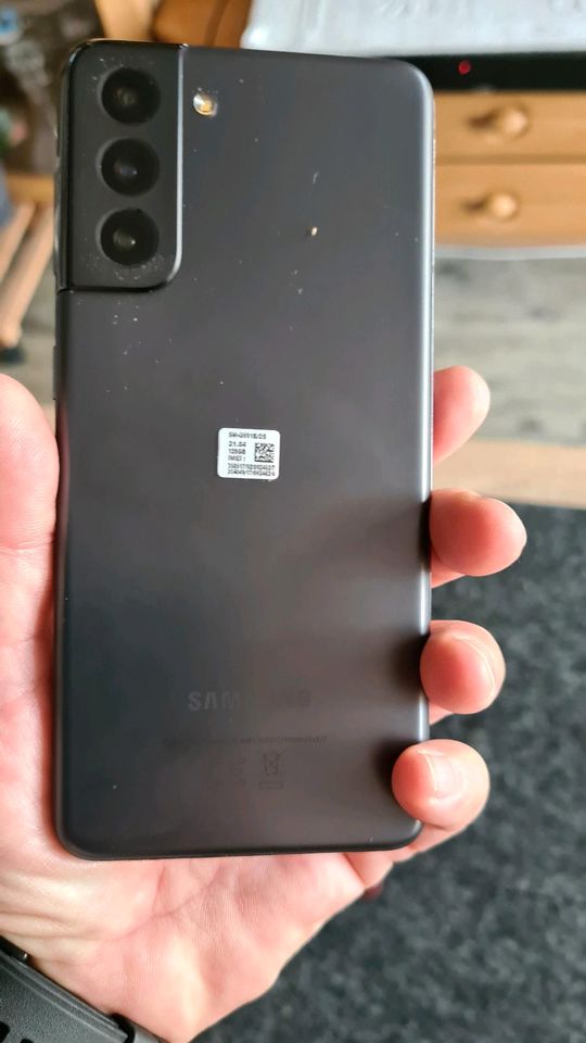 Samsung Galaxy S21 5 G 128 GB in Brake (Unterweser)