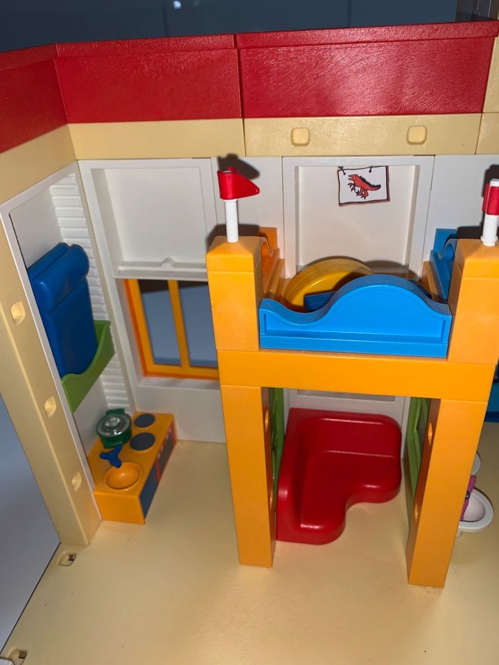 Playmobil Kindergarten inkl. Zubehör in Saarlouis